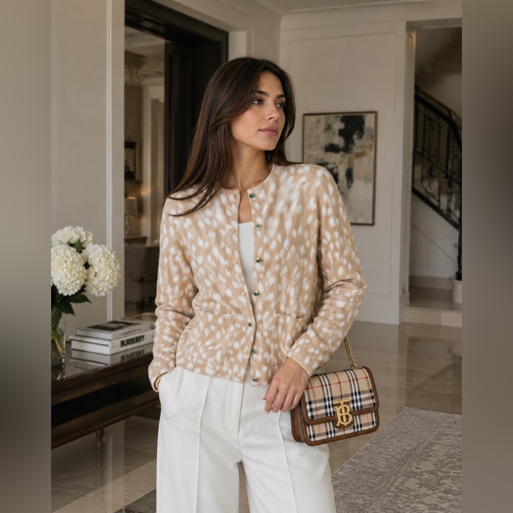 Authentic Burberry sweatshirt rashelle deer print snap cardigan